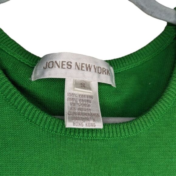 Women's Green Sleeveless Sweater Vest With Gold Button Details, Size Small - Picture 5 of 6